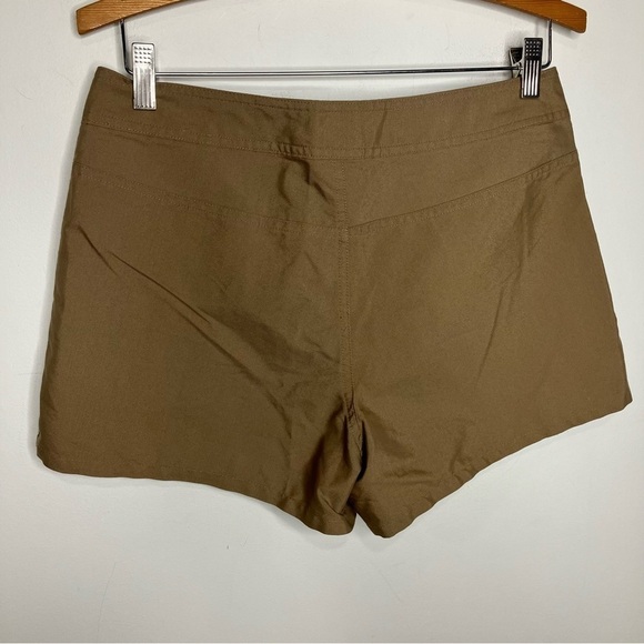 Gap khaki retro style shorts size 10 - Picture 4 of 4